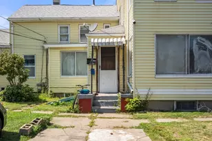 135 Irving St, Framingham, MA 01702 - Photo 2