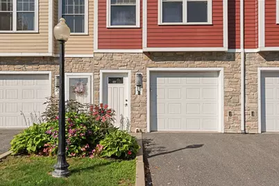 18 Saint Marys Way #18, Marlborough, MA 01752 - Photo 2