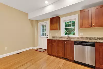 18 Saint Marys Way #18, Marlborough, MA 01752 - Photo 6