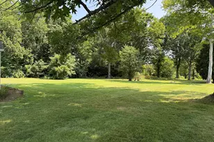 1030 S East St, Amherst, MA 01002 - Photo 10