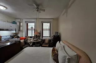 8 Garrison St, Boston, MA 02116 - Photo 8