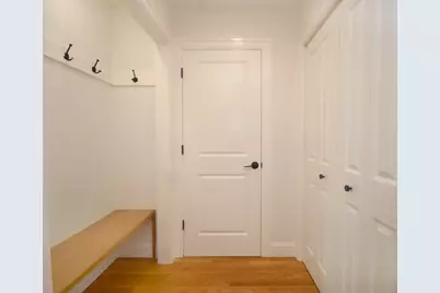 9 Ledge St, Melrose, MA 02176 - Photo 4