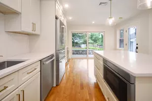 9 Ledge St, Melrose, MA 02176 - Photo 8