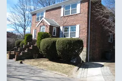 577 Hammond St #2, Brookline, MA 02467 - Photo 2
