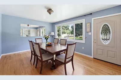 37 Squirrel Rd, Springfield, MA 01108 - Photo 6