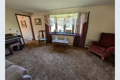 92 East Ave, North Adams, MA 01247 - Photo 12