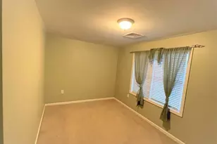 318 Crescent St, Fall River, MA 02720 - Photo 10