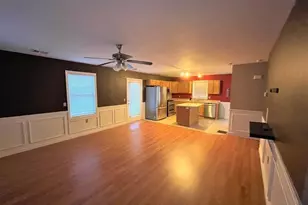 318 Crescent St, Fall River, MA 02720 - Photo 4