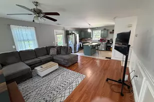 318 Crescent St, Fall River, MA 02720 - Photo 4