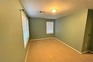 318 Crescent St, Fall River, MA 02720 - Photo 8