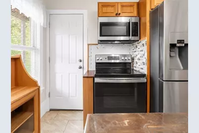 39 5th Ave, Haverhill, MA 01830 - Photo 8