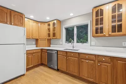 10 Buckhill Rd, Northborough, MA 01532 - Photo 4