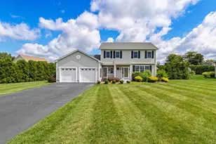 11 Aubin St, Seekonk, MA 02771 - Photo 1