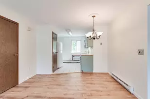 82 S Maple St, Westfield, MA 01085 - Photo 4