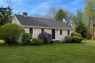 84 Harlow Dr, Amherst, MA 01002 - Photo 2