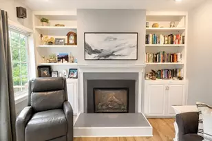 84 Harlow Dr, Amherst, MA 01002 - Photo 4