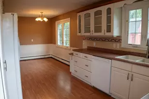571 Mill St, Agawam, MA 01030 - Photo 10