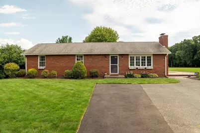 571 Mill St, Agawam, MA 01030 - Photo 2