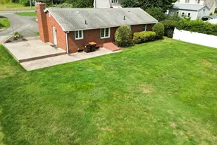 571 Mill St, Agawam, MA 01030 - Photo 4