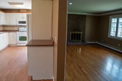 571 Mill St, Agawam, MA 01030 - Photo 12