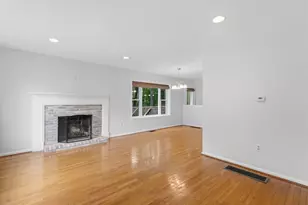 19 Riverbank Cir, Haverhill, MA 01835 - Photo 12