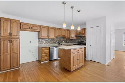19 Riverbank Cir #19, Haverhill, MA 01835 - Photo 16