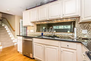 86 Worcester Ln, Waltham, MA 02451 - Photo 8