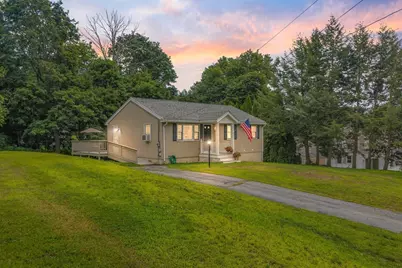 15 Amesbury St, Haverhill, MA 01830 - Photo 32