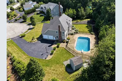 21 Ashwood Cir, Shrewsbury, MA 01545 - Photo 2