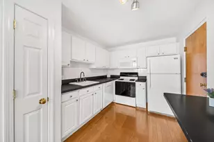 326 Broadway, Somerville, MA 02145 - Photo 6