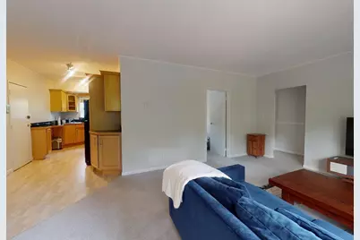 133 Lake Shore Rd #4, Boston, MA 02135 - Photo 4