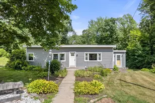 44 Susan Park Way, Uxbridge, MA 01569 - Photo 2