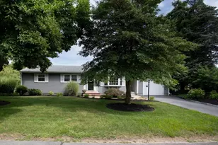 70 Longview Dr, Dartmouth, MA 02747 - Photo 2
