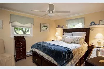 70 Longview Drive, Dartmouth, MA 02747 - Photo 18