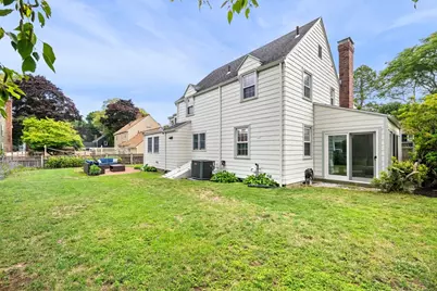 99 Tedesco St, Marblehead, MA 01945 - Photo 4