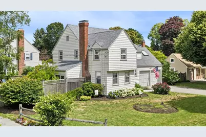 99 Tedesco St, Marblehead, MA 01945 - Photo 2