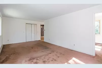 77 Grantwood Drive, Amherst, MA 01002 - Photo 18
