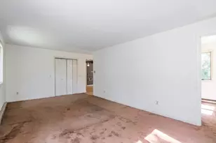 77 Grantwood Dr, Amherst, MA 01002 - Photo 18