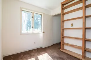 77 Grantwood Dr, Amherst, MA 01002 - Photo 20