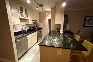 6 Whittier Pl, Boston, MA 02114 - Photo 4