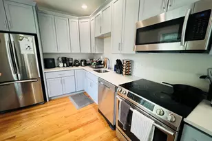 8 W Bellflower St, Boston, MA 02125 - Photo 2