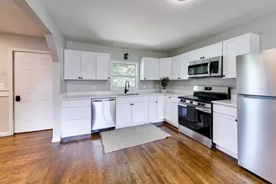 14 Hull St, Quincy, MA 02169 - Photo 8