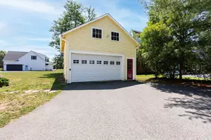 109 Locust, Attleboro, MA 02703 - Photo 34