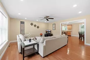 2 Dogwood Dr, Belchertown, MA 01007 - Photo 8