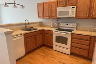 107 Clocktower Dr, Waltham, MA 02452 - Photo 4