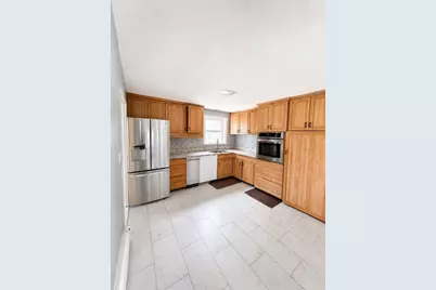 5 Louis Rd #0, Framingham, MA 01702 - Photo 2