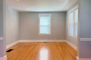 8 Elton St, Worcester, MA 01604 - Photo 8