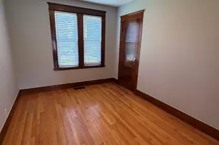 8 Elton St, Worcester, MA 01604 - Photo 10