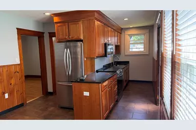 8 Elton St #1, Worcester, MA 01604 - Photo 18