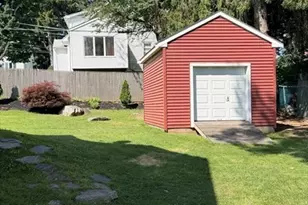 8 Elton St, Worcester, MA 01604 - Photo 26